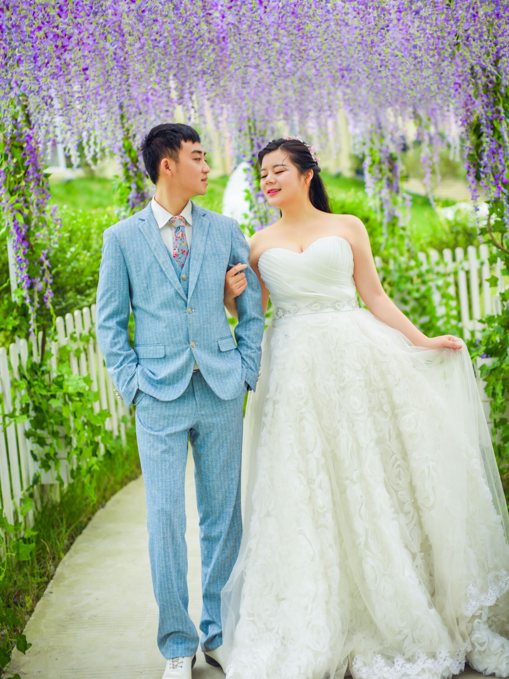 秋霞婚讯，爱在金秋的浪漫绽放