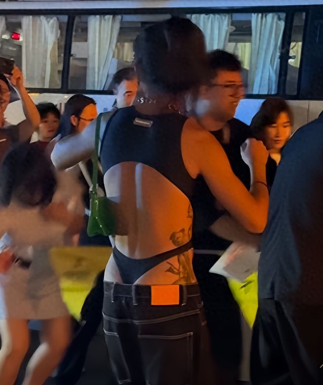 中国男明星内裤,中国男明星内裤，小巷中的隐秘时尚殿堂